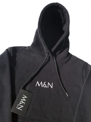 img-mn-women-hoodie-black-1